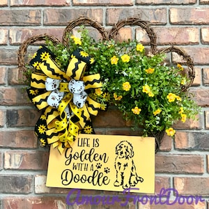 Golden Doodle Door Hanger, Golden Doodle Wreath, Golden Doodle Decor, Dog Door Wreath, Dog Paw Print Wreath, Dog Lover Wreath, Dog Decor