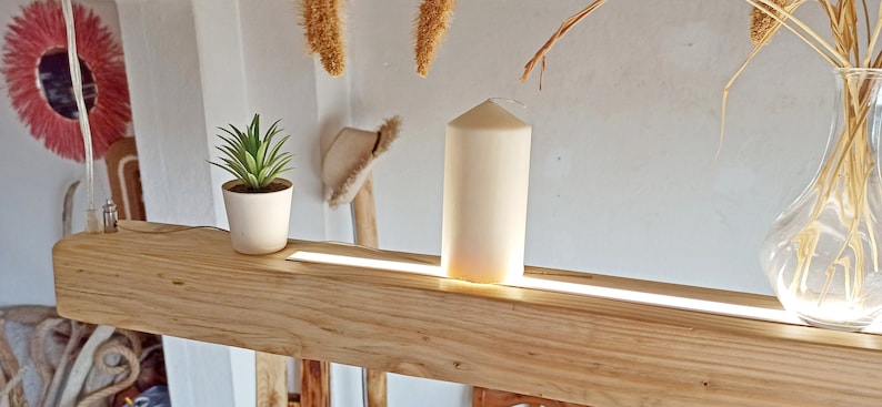 Lampadario a sospensione con trave in legno fluttuante con LED integrato, lucernario a sospensione in legni, lampadario minimalista nordico scandinavo in legno immagine 2