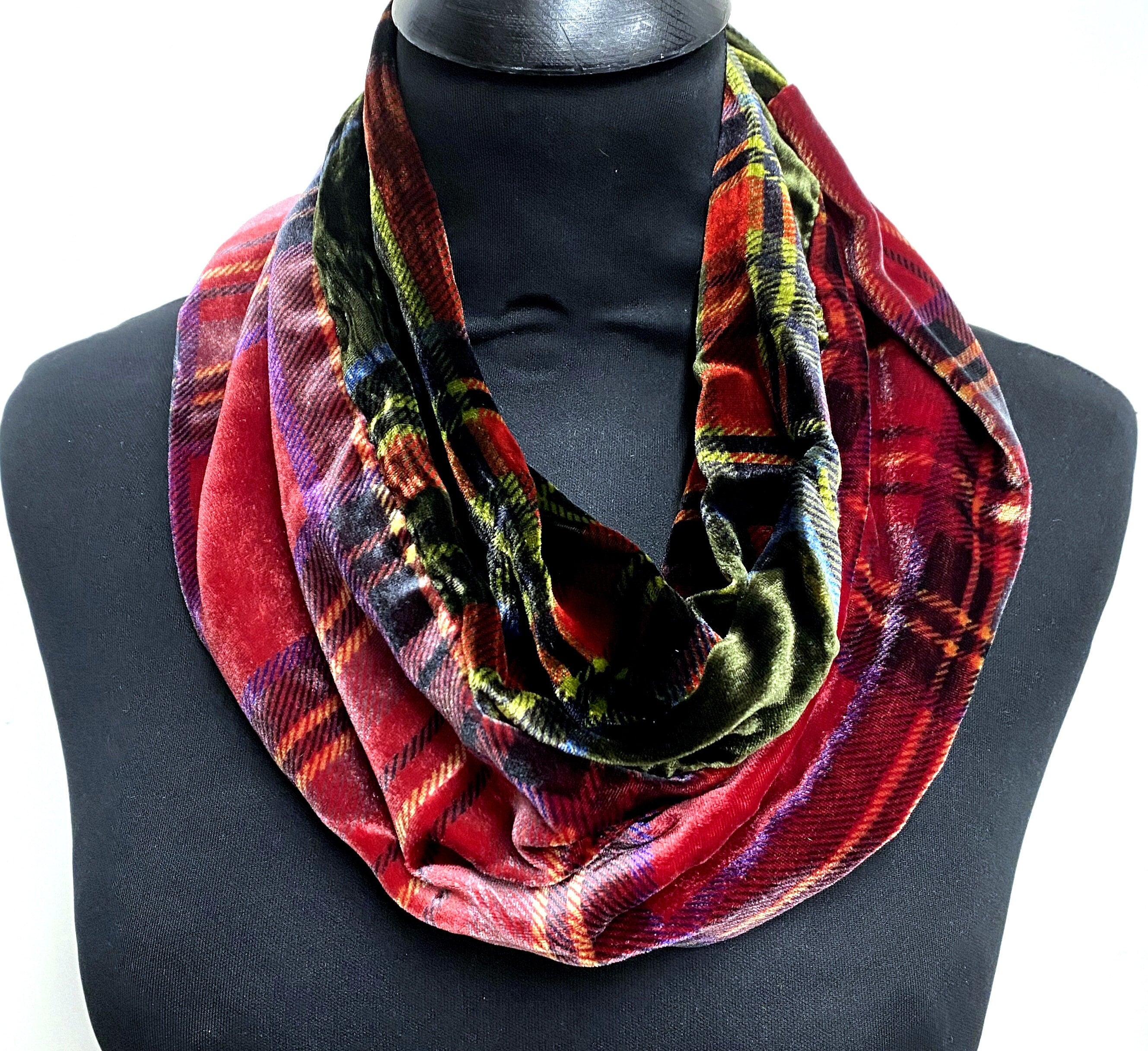 Lady crow scarf deals