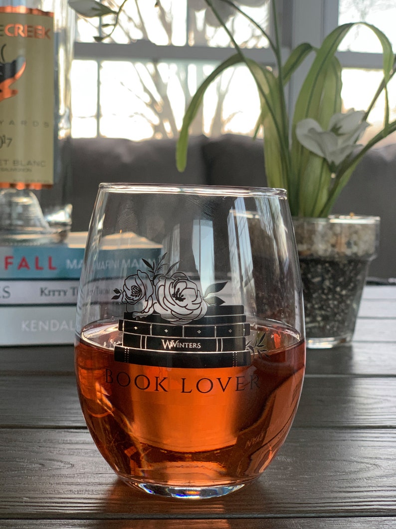 Book Lover Stemless Wine Glass image 1