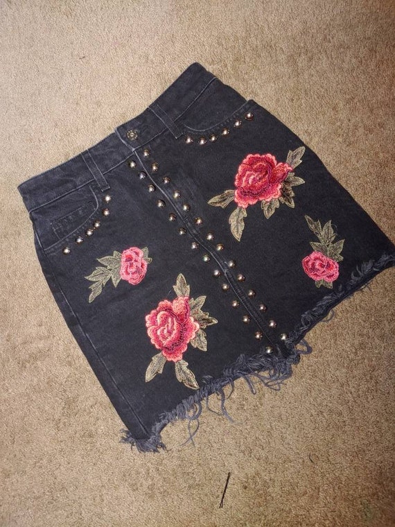 Womens Embroidered skirt