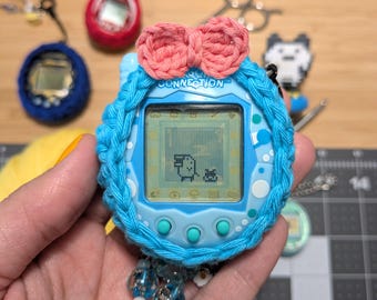 Crochet cases for Tamagotchi Connection. 100% Cotton. Handmade Tamagotchi accessory for Tamagotchi collectors. Digital pet.