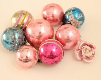 Vintage shabby chic ornament lot, Christmas ornaments, Pink balls, Striped baubles balls lot