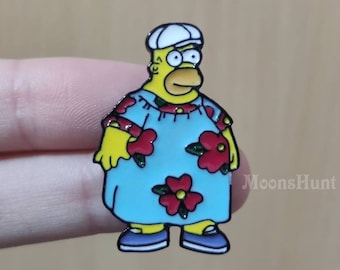 King Size Homer Emaille Pin - Die Simpsons - Fat Homer - Homer Moo Moo Kleid - MuuMuu Hawaiian Outfit - Lustige Meme Pin