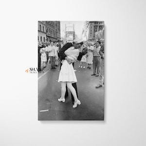 Sailor Kissing Nurse In Times Square Black And White Canvas Wall Art Framed Print, Sailor Kiss Nurse Wall Art, NYC Victory Day WW2 Print