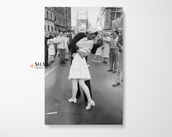 Sailor Kissing Nurse In Times Square Black And White Canvas Wall Art Framed Print, Sailor Kiss Nurse Wall Art, NYC Victory Day WW2 Print