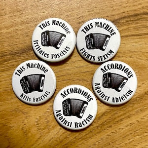 Button Accordion &quot;This Machine...&quot; 5 Pin/Badges (complete set)