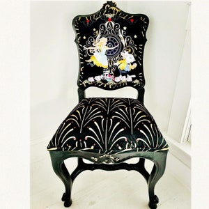 Customizable Alice in Wonderland Chair