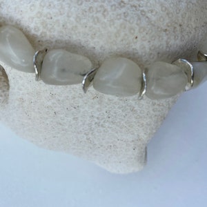 Natural White Agate Bracelet, 7.5 Inch, 8–12mm Stone Beads, Handmade Gemstone Jewelry image 4