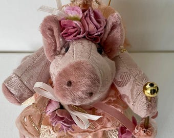 OOAK Handmade Lady Piggy, Pink Textile Pig, Shabby Chic Collectible, Cottagecore Pig Decor, Romantic Soft Sculpture