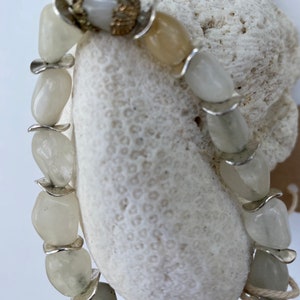 Natural White Agate Bracelet, 7.5 Inch, 8–12mm Stone Beads, Handmade Gemstone Jewelry image 3