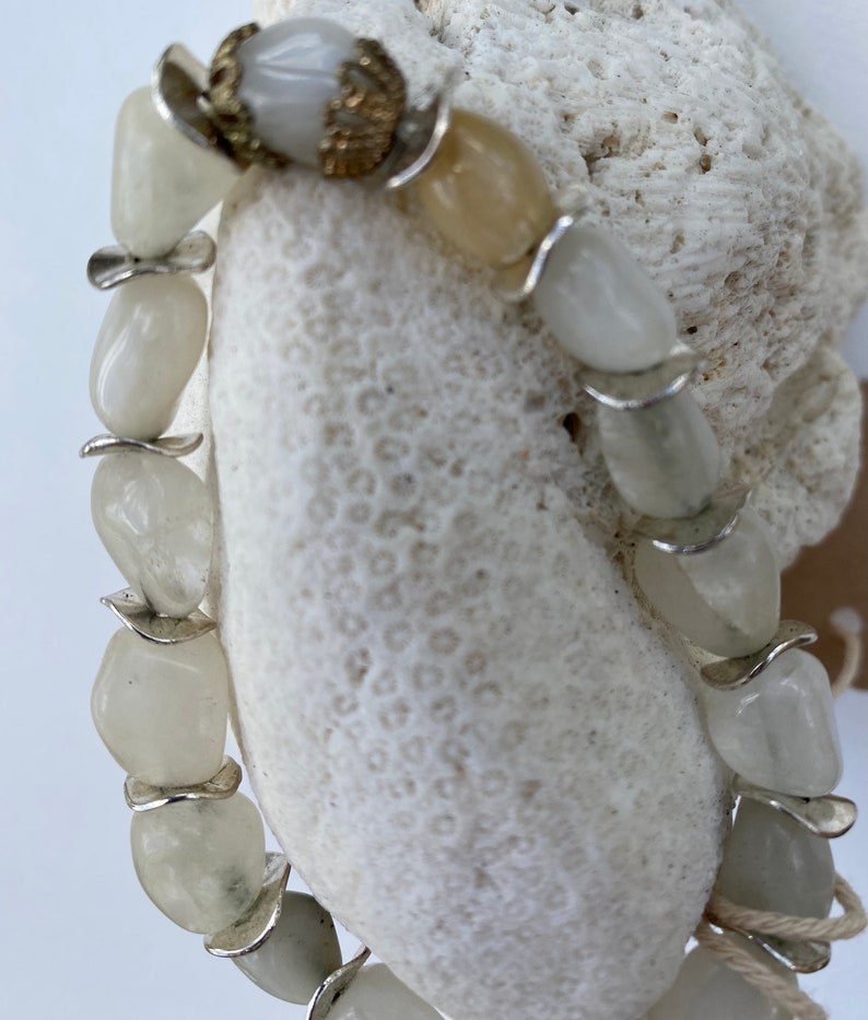 Natural White Agate Bracelet, 7.5 Inch, 8–12mm Stone Beads, Handmade Gemstone Jewelry image 3