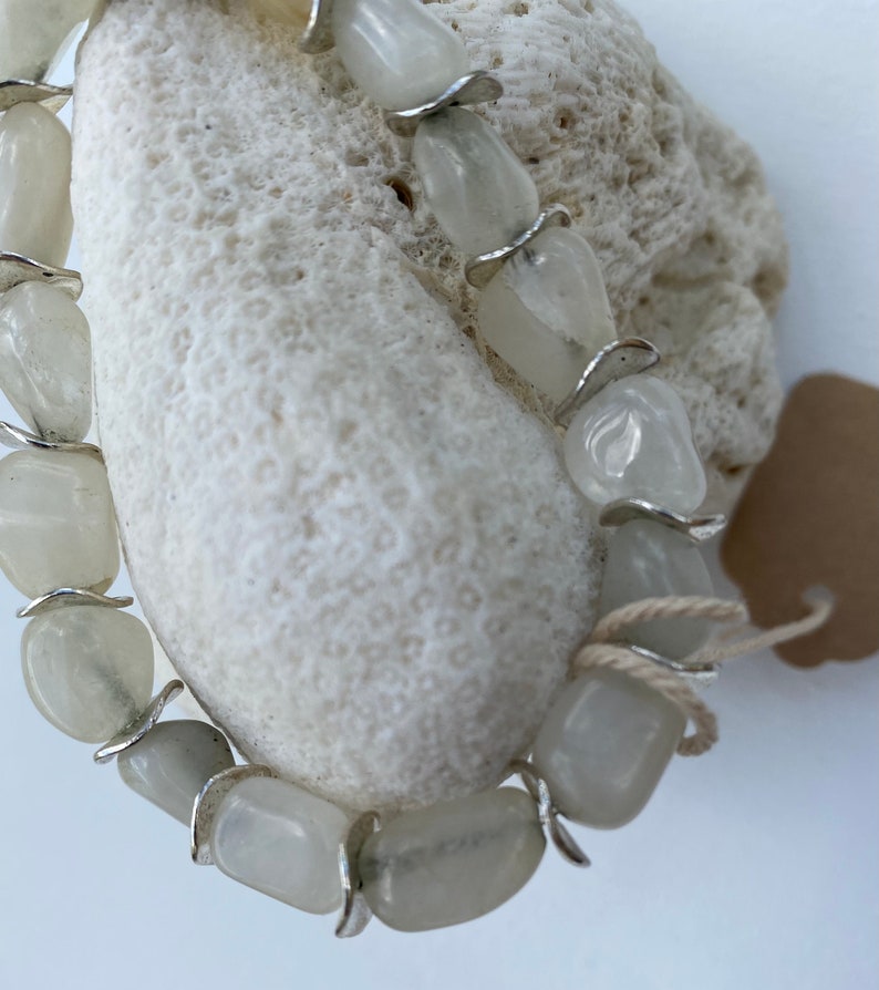 Natural White Agate Bracelet, 7.5 Inch, 8–12mm Stone Beads, Handmade Gemstone Jewelry image 2