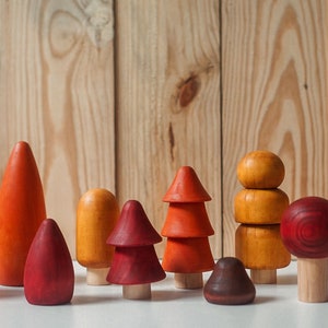 Holzwald Herbst Set/ Waldbäume Set, 10 Stück Holzbäume Bäume Waldorf Spielzeug