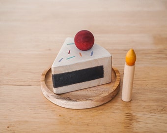 Jouet pour gâteau en bois - Part de saupoudrer de gâteau - Gâteau d'anniversaire en bois