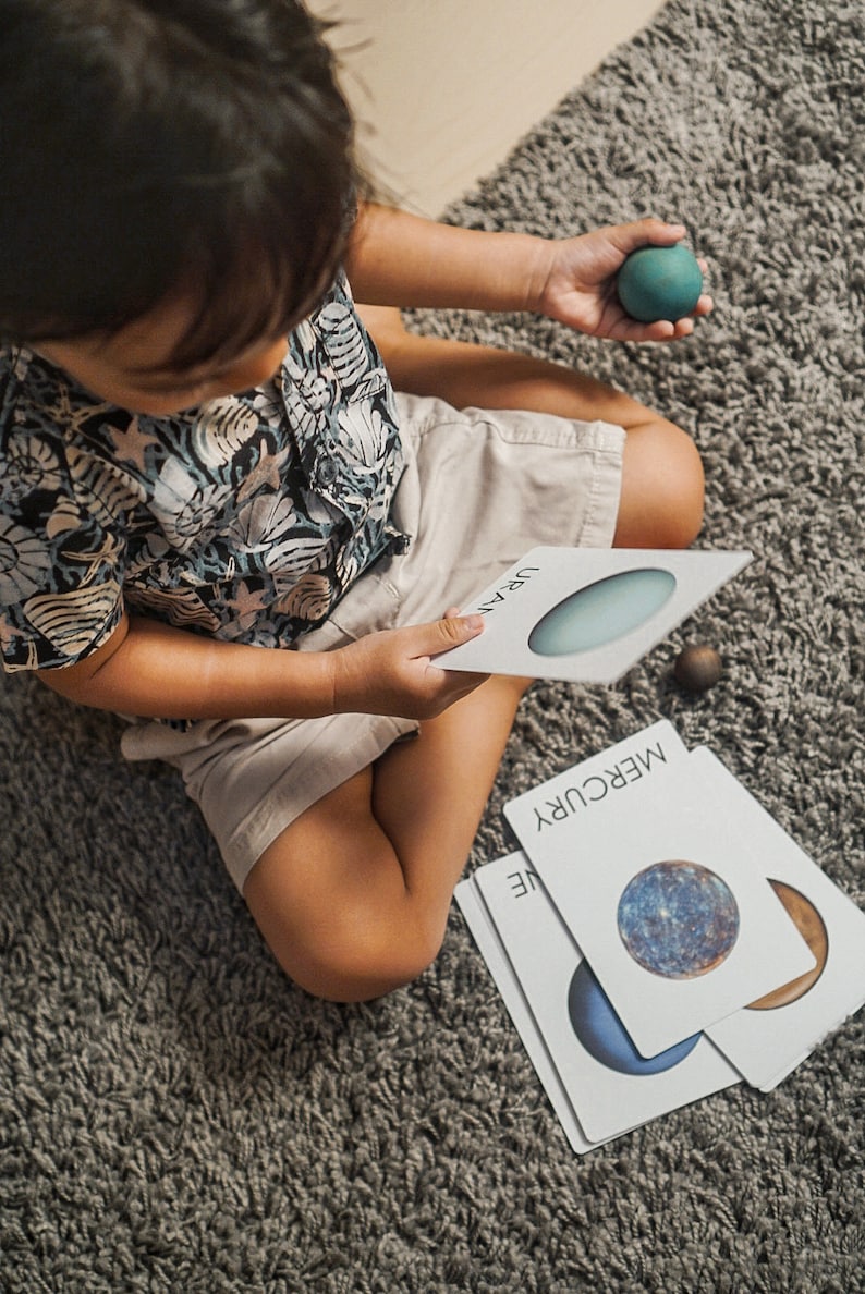 Solar System Model Toys Set Puzzle, Wooden Planets, and Montessori 3-Part Cards Natural image 4