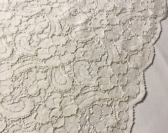 1-3 Yardas De Encaje Veneciano Festoneado Doble: Retales De Tela