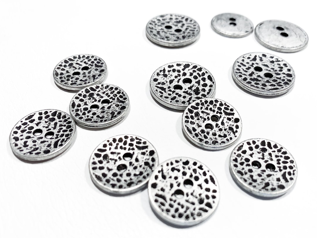 19mm | 22mm Metal Leopard Print Buttons: 3/4