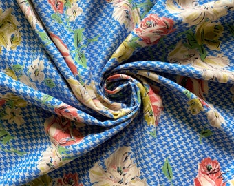 Rayon Challis Houndstooth Roses - 100% rayon - Blauw / Perzik - Zacht! Zomer / Leuke klassieker - Deadstock-kledingstof op maat gesneden [F0238]