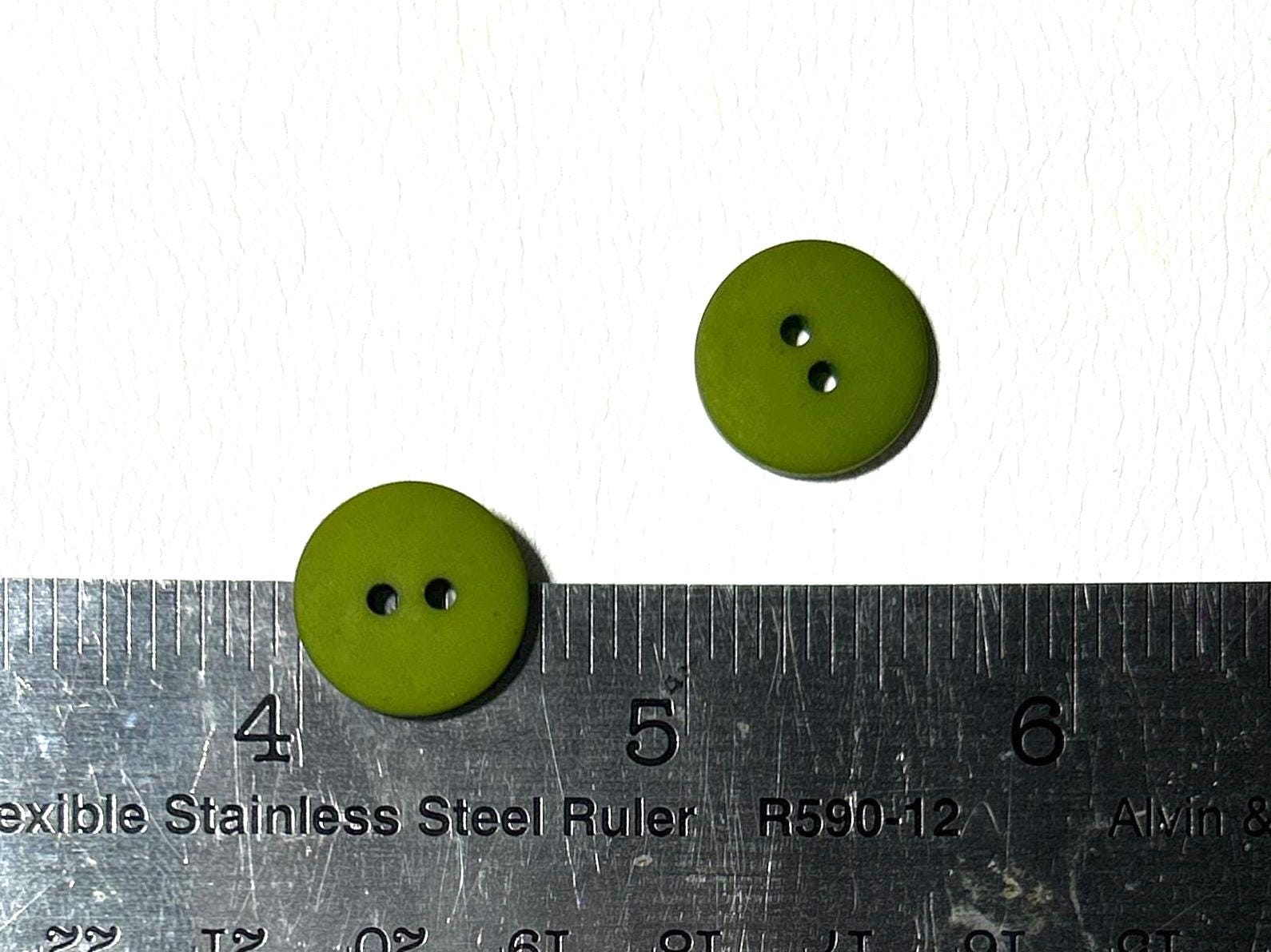 Matcha Button 15mm Matte GREEN Buttons: 5/8