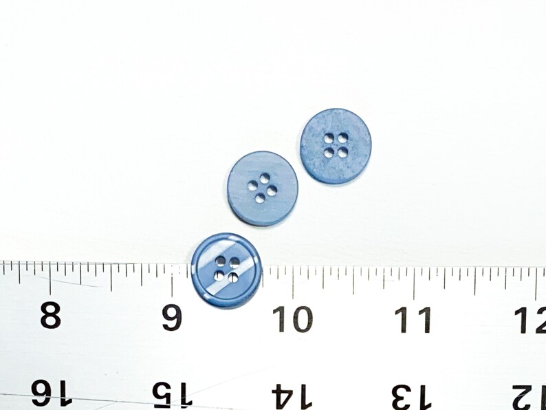 15mm Sky Blue Vintage Resin Button: 5/8