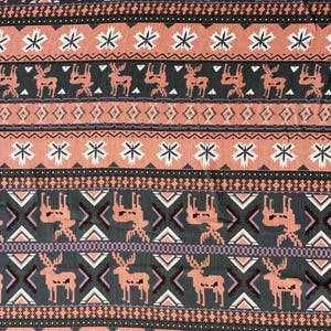 Szyfon Moose & Snowflake – sweter świąteczny z prześwitującą dzianiną w paski – tkanina na ubrania w leśnym stylu / drwala / zimowe, cięta na wymiar [F0673]