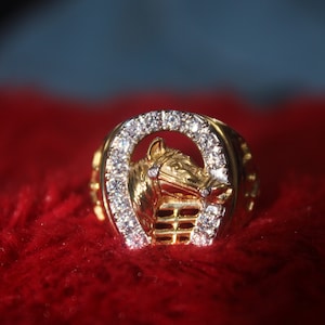 1.00 Ct Round Cut Simulated Diamond 14K Yellow Gold Plated Men&#39;s Lucky Horseshoe Ring Engagement/Wedding, Pure 925 Silver, Quality Stones
