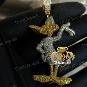 8Ctw Round Cartoon Pendant 14K Yellow Gold Plated, Cartoon Duck Character Pendant, Men&#39;s Charm Pendant,  925 Sterling Silver, Gift