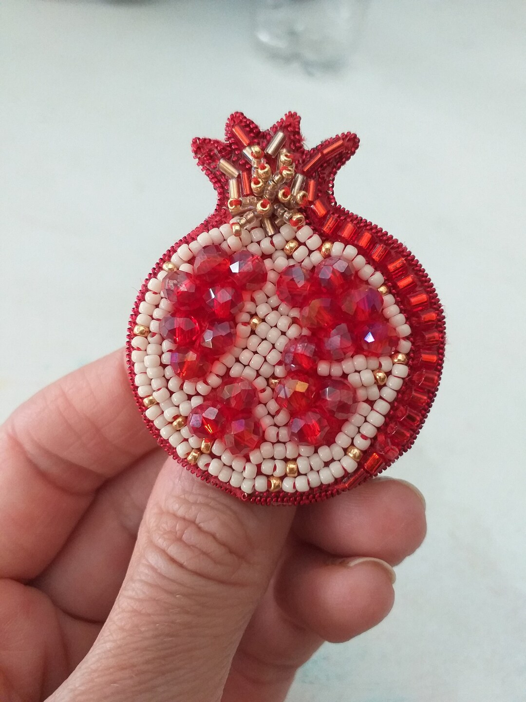 Spilla Frutta Melograno Rosso Ricamato Perline E Perle Di