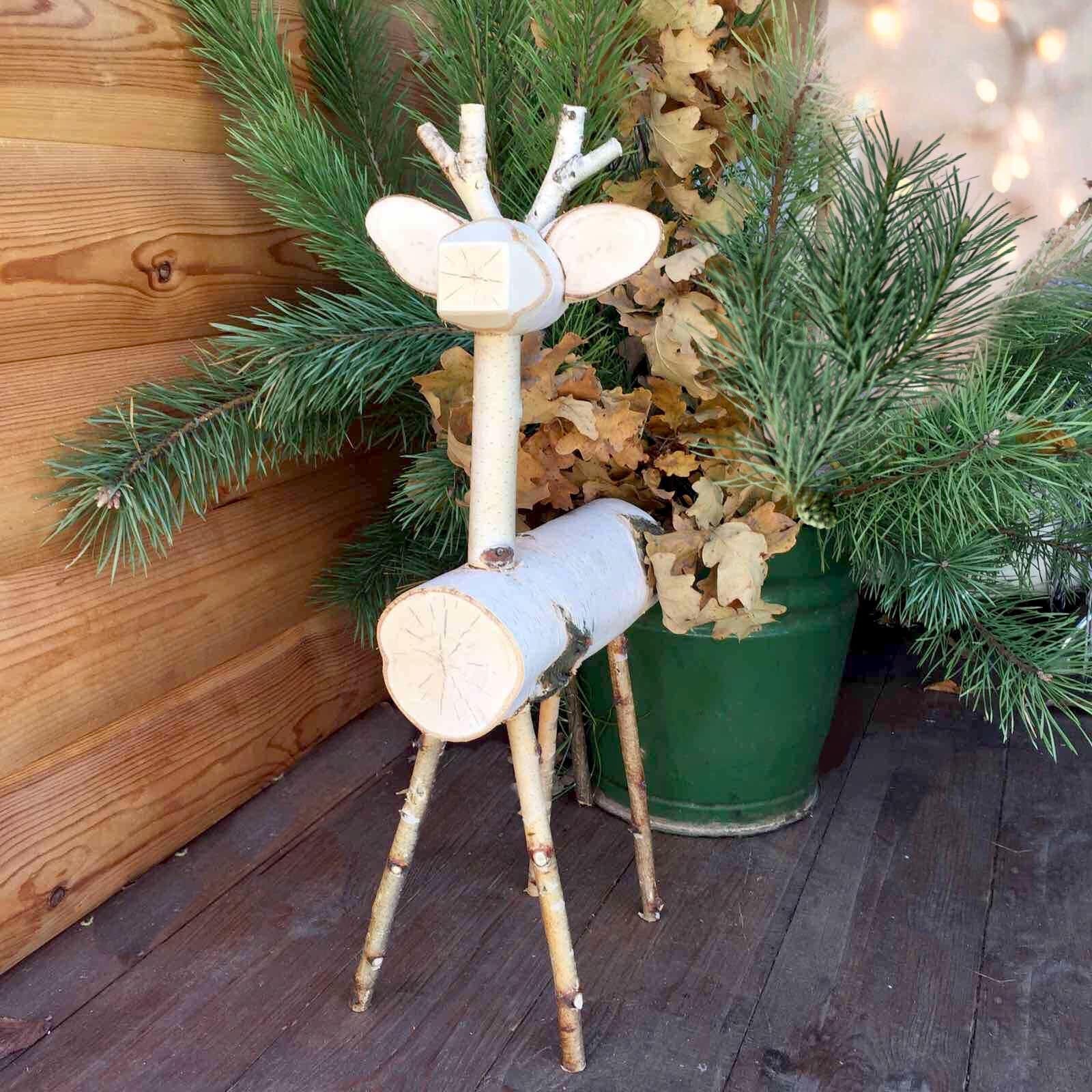 白樺のクリスマス 木製のトナカイ 雄鹿と雌鹿 トナカイの置物