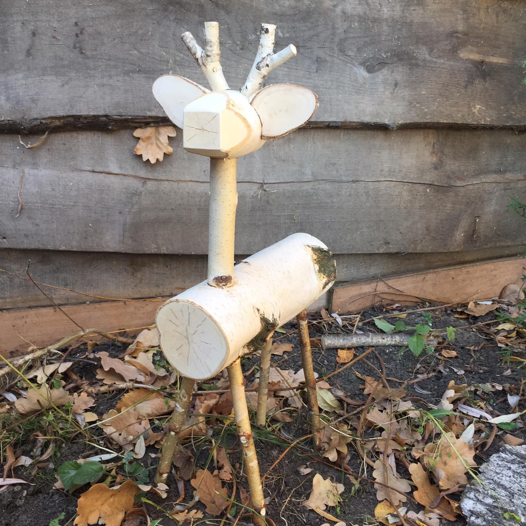 白樺のクリスマス 木製のトナカイ 雄鹿と雌鹿 トナカイの置物 妖精の庭