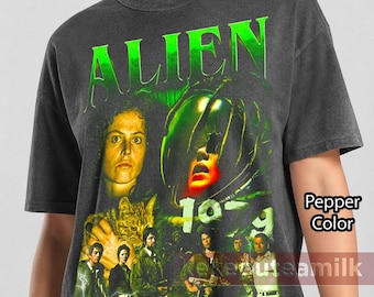 Alien 1979 FIlm Retro Sci-Fi Horror Movie Tee, Vintage Space Thriller Film Poster Shirt, Nostalgic Gift for Movie Fans T-Shirt, Halloween ID