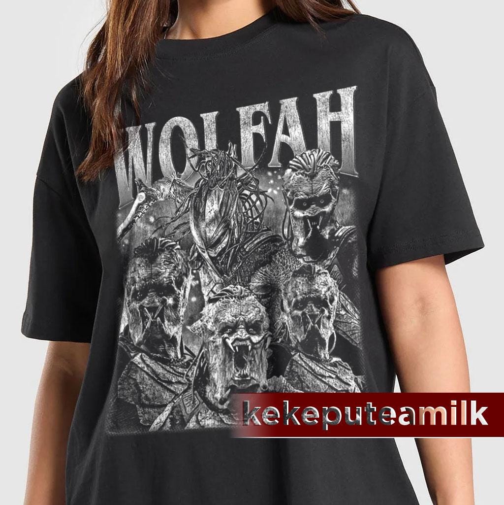 Dek Predator Badlands ユニセックス ソフトスタイル Tシャツ、Young 