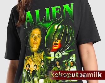 Alien 1979 FIlm Retro Sci-Fi Horror Movie Tee, Vintage Space Thriller Film Poster Shirt, Nostalgic Gift for Movie Fans T-Shirt, Halloween