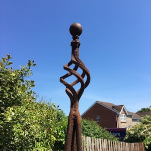 Obelisco de jardim em aço enferrujado - Suporte para plantas - Suporte para clematis - Arte para jardim - Obelisco de jardim - Suporte para jardim - Presente para jardim - Suporte para ervilha-de-cheiro - Feijões