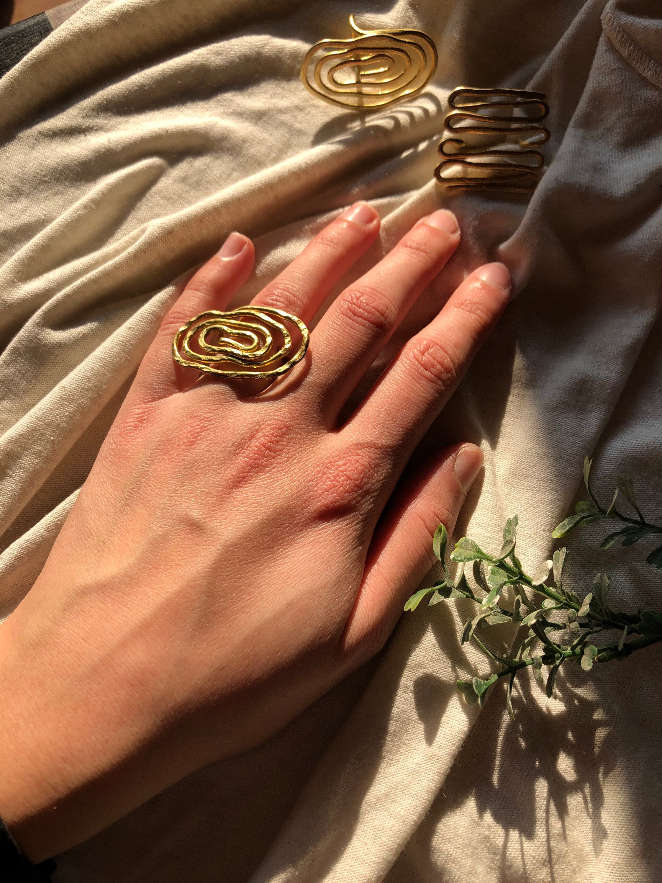 Adjustable spiral design ring, large geometric handmade jewelry, artistic minimalist brass wire ring, modern fashion jewel