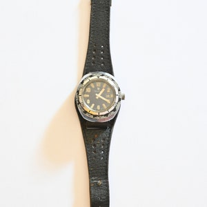 Montre De Plongée Lip Dauphine Vintage Des Années 70 - Mécanique Manuelle - État Fonctionnel