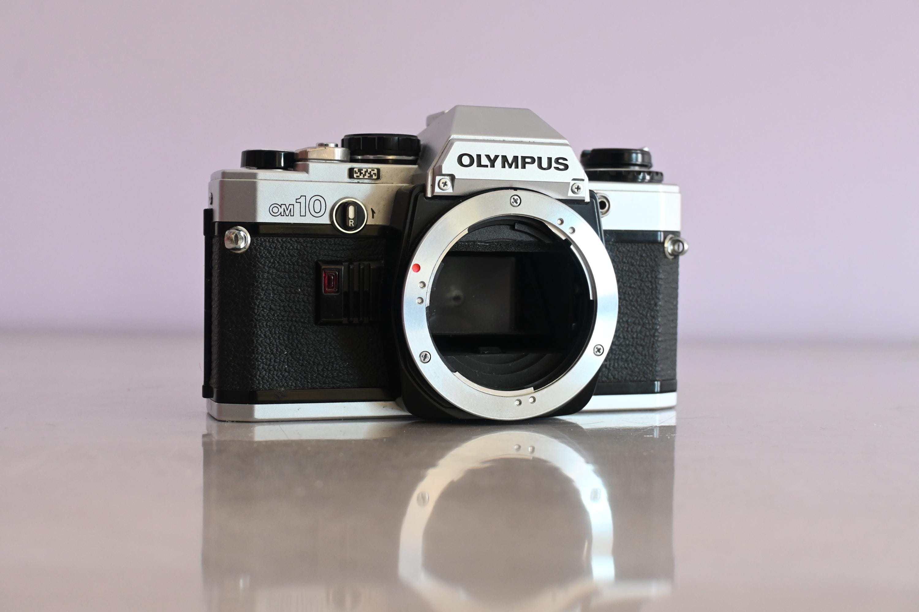 OLYMPUS OM10 +レンズ + フラッシュ +専用ケース OLYMPUS OM10 +レンズ + フラッシュ +専用ケース