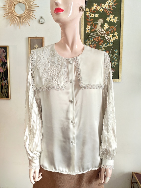 White blouse large lace collar t. 40/42
