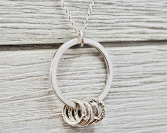 Silver circles necklace | Birthday gift | Sterling silver linked circle necklace | Birthday jewellery | Gift for her