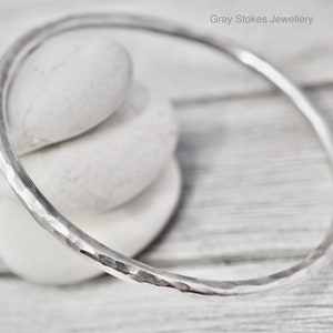 Heavy hammered silver bangle | Solid stackable sterling silver bangle | Handmade sterling silver jewellery | Gift for her | Bridesmaid gift