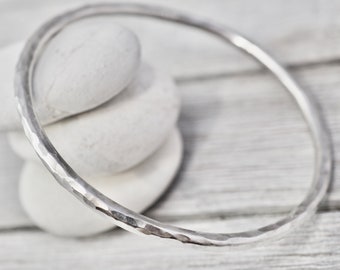 Heavy hammered silver bangle | Solid stackable sterling silver bangle | Handmade sterling silver jewellery | Gift for her | Bridesmaid gift