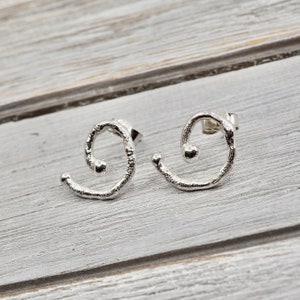 Swirl Ohrringe | Organische Sterling Silber Ohrringe | 925 Silber | Silber Ohrstecker | Geschenkideen für sie