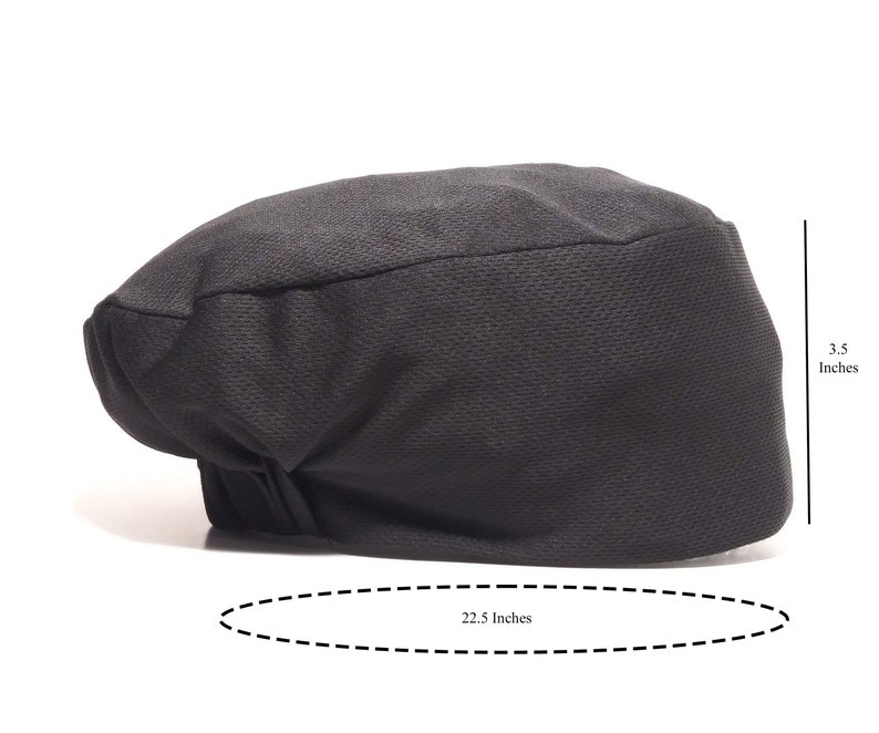 K&ouml;nnte beinhalten: Schwarze Kochm&uuml;tze mit einem Umfang von 57 cm und einer H&ouml;he von 9 cm.