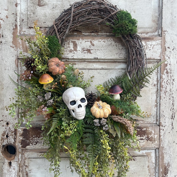 Skeleton Wreath For Front Door, Cottage Halloween Wreath, Witchy Decor, Wall Halloween Decor, Boho Halloween, Fake Skull Wreath