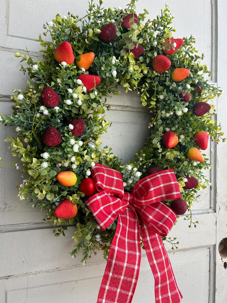 Strawberry Wreath for Front Door, Wreath With Strawberries, Spring ...