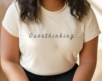 Övertänkande T-shirt: Introvert Sarkasm Unisex T-shirt