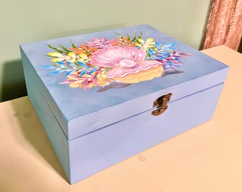 Hand-Painted Wooden Keepsake Box, Duck Egg Blue with Pearl Clam Design