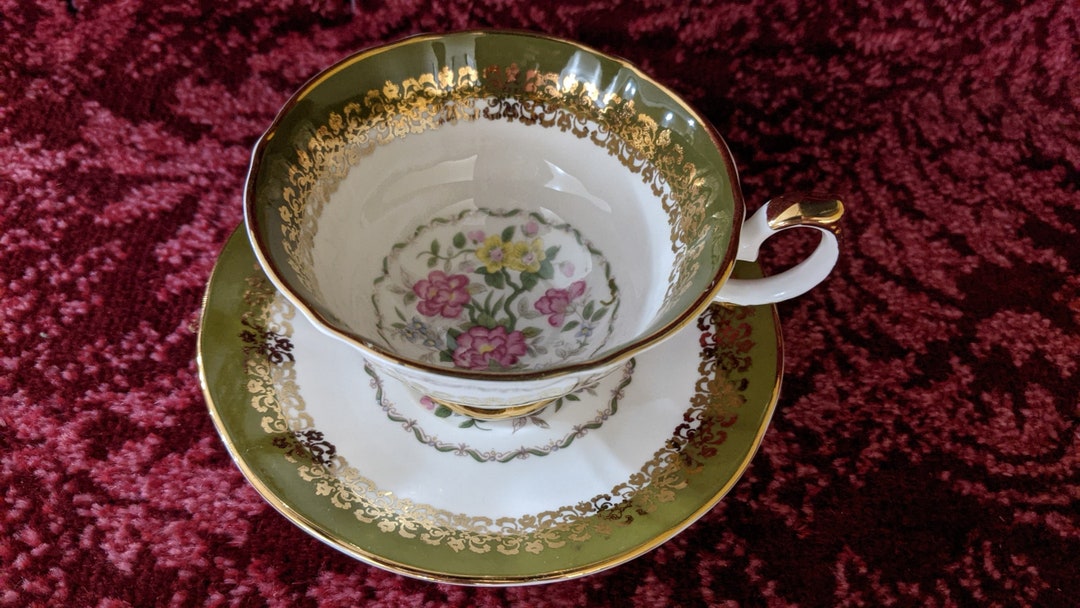Vintage Elizabethan Wide Bowl Teacup and Saucer Bone China England