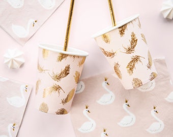 Złote kubeczki imprezowe z piórami: różowa dekoracja na baby shower, zestaw 6 sztuk